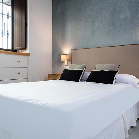 Unika Homes Puerta De La Maestranza Севиля Екстериор снимка
