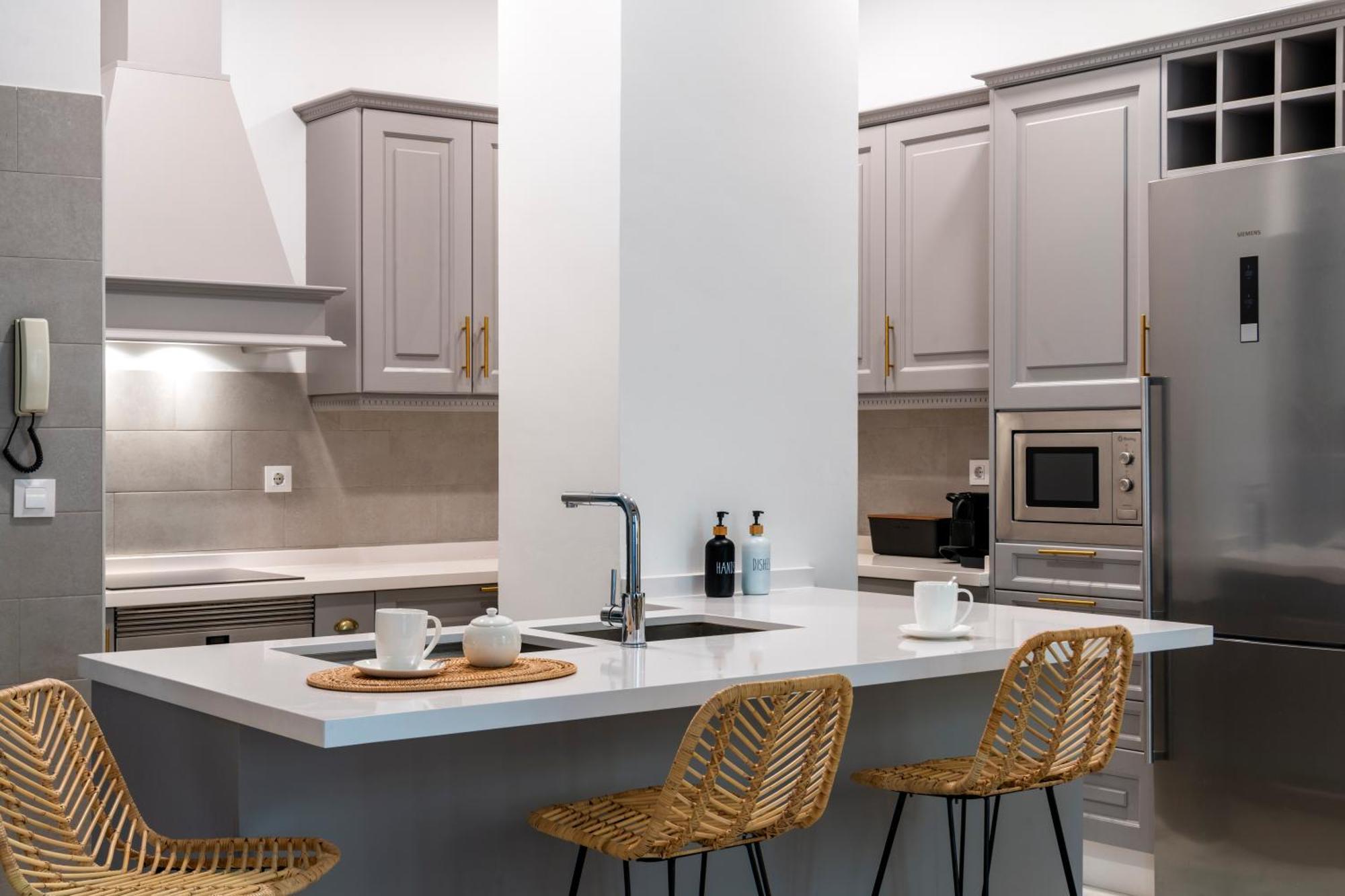 Unika Homes Puerta De La Maestranza Севиля Екстериор снимка