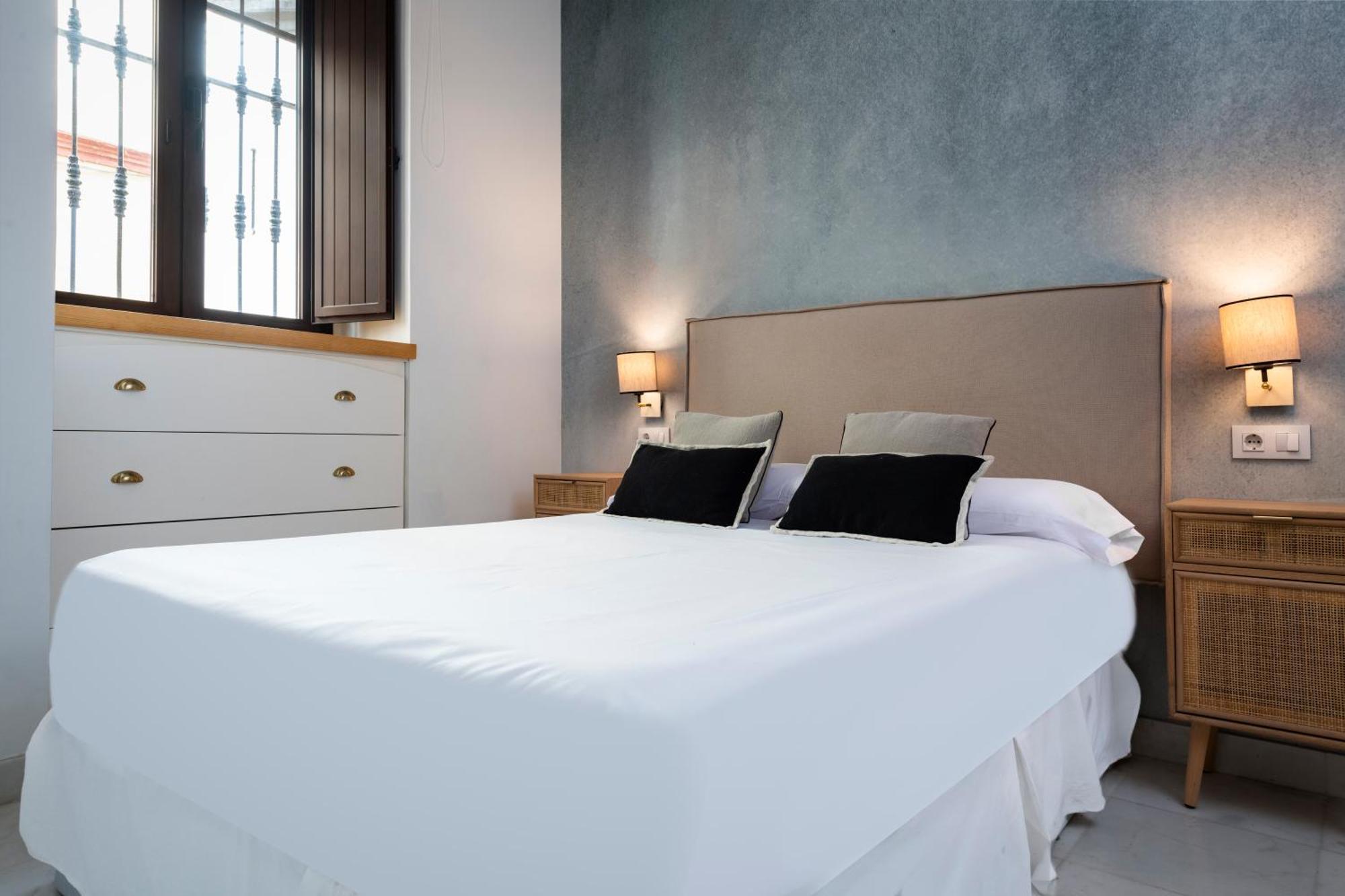 Unika Homes Puerta De La Maestranza Севиля Екстериор снимка